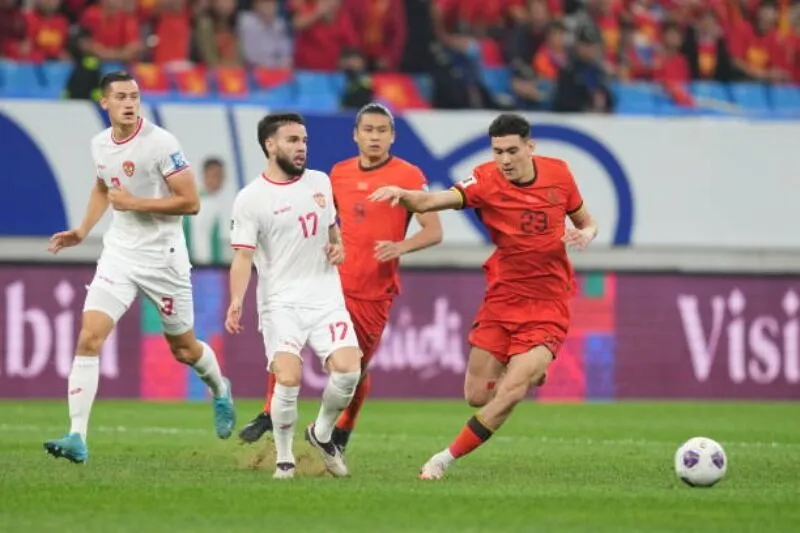 Indonesia và Trung Quốc cầm chân nhau